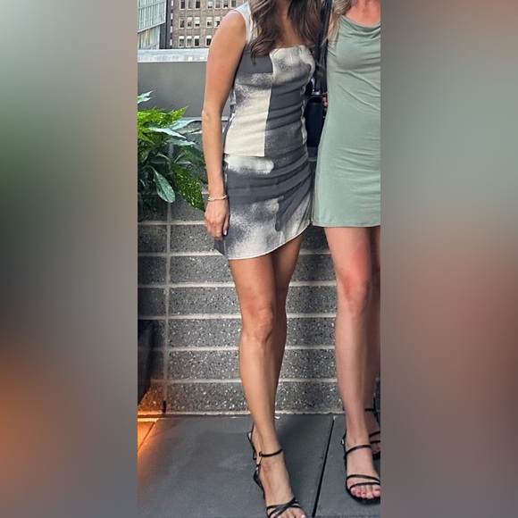 Reformation top and skirt set - Picture 2 of 3